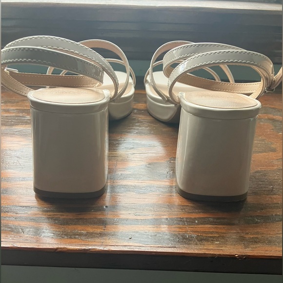 Nude patent leather ankle strap block heels - Picture 4 of 8